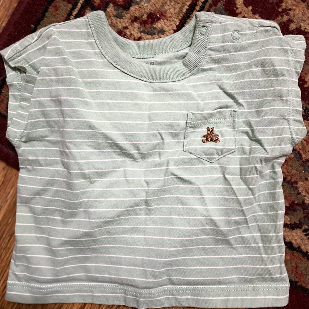 Boys top